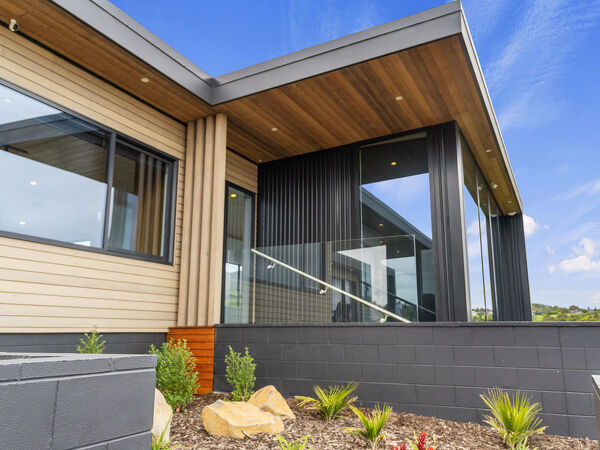 Excelsior Project - Allen's Raglan Home