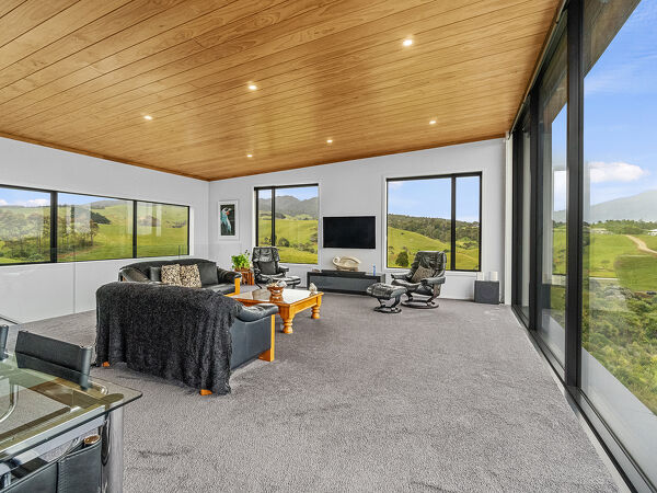 Excelsior Project - Allen's Raglan Home