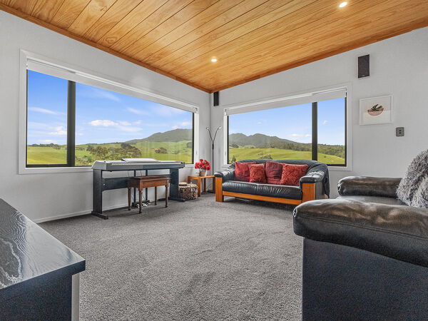 Excelsior Project - Allen's Raglan Home